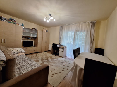 Apartament cu 2 camere, 55 mp, parcare, zona Florilor