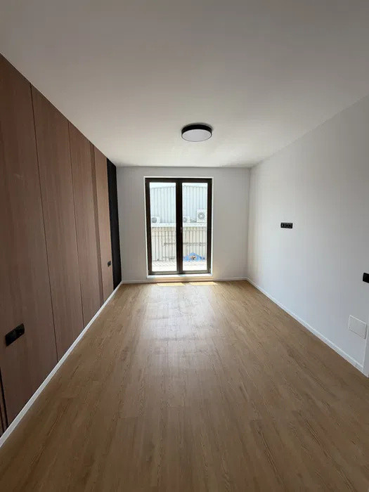 Apartament cu 2 camere, 56 mp, balcon, zona Eroilor