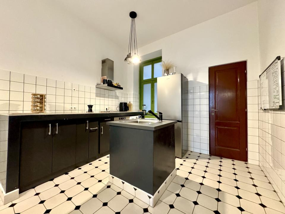 Apartament cu tavan înalt, 71 mp utili, garaj, zona Calea Dorobanților