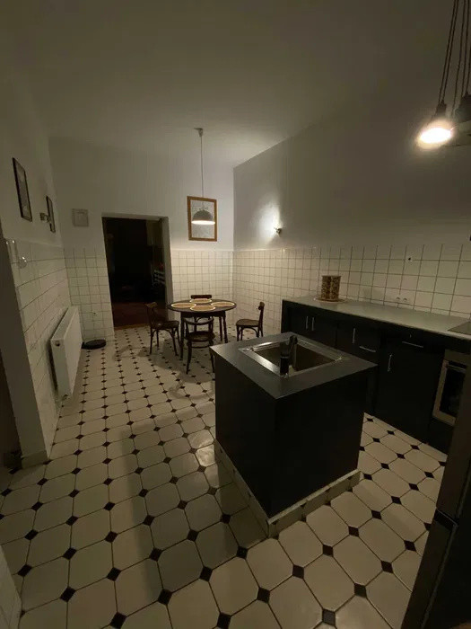 Apartament cu tavan înalt, 71 mp utili, garaj, zona Calea Dorobanților