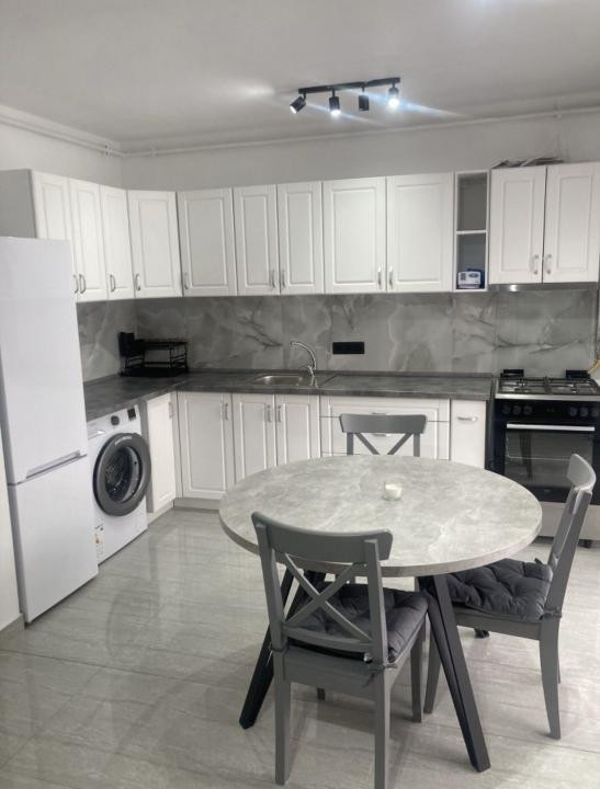 Apartament 2 camere+ terasa 5mp Frunzișului 