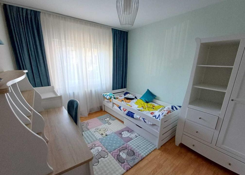 Apartament 3 camere, Decomandat, 67 mp, Parcare, Marasti