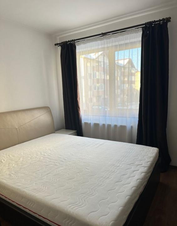 Apartament cu 3 camere de închiriat ,etaj 1,zona Sesul de sus