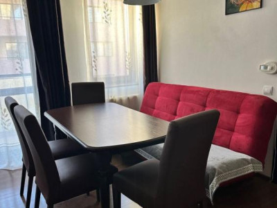 Apartament cu 3 camere de închiriat ,etaj 1,zona Sesul de sus