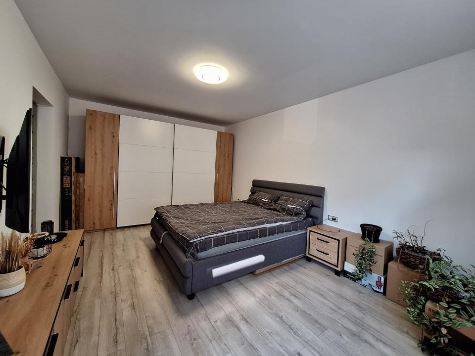 Apartament cu 2 camere, 58 mp, balcon, zona Eroilor