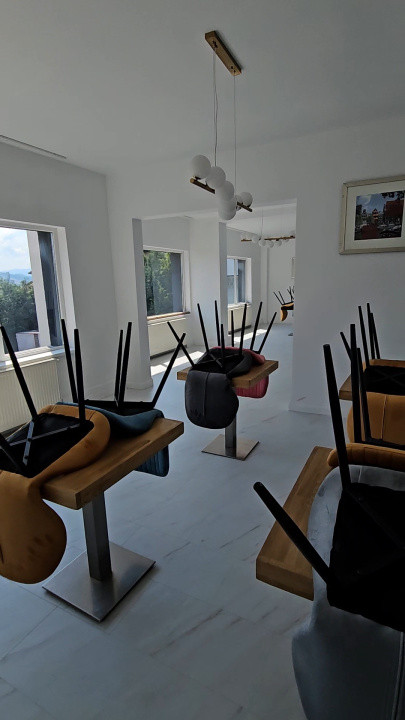 Pensiune cu 12 camere, renovata, Restaurant , Grigorescu 