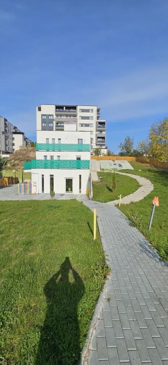 Grădiniță/școală, 480 mp utili, teren 1365 mp, zona Corneliu Coposu