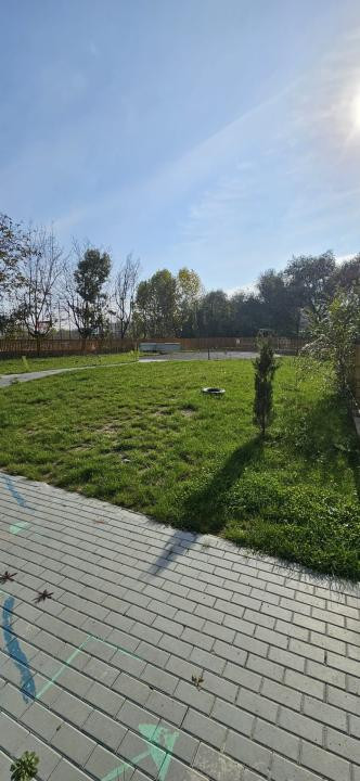 Grădiniță/școală, 480 mp utili, teren 1365 mp, zona Corneliu Coposu