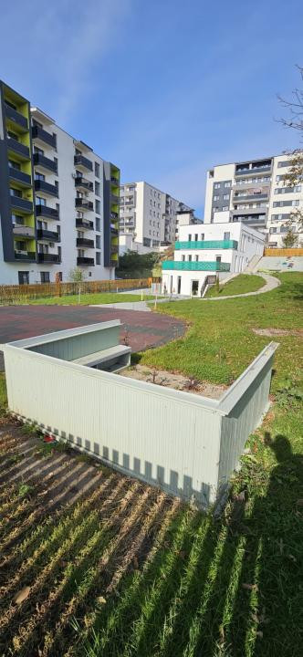 Grădiniță/școală, 480 mp utili, teren 1365 mp, zona Corneliu Coposu