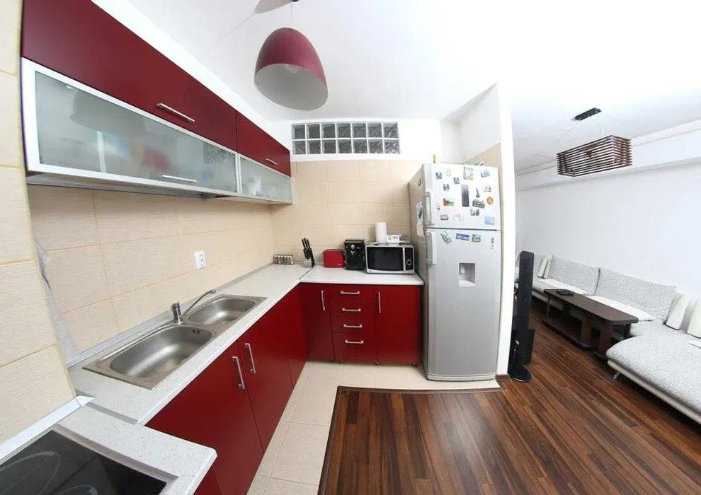 Apartament 2 camere, etaj intermediar, parcare, zona FSEGA 