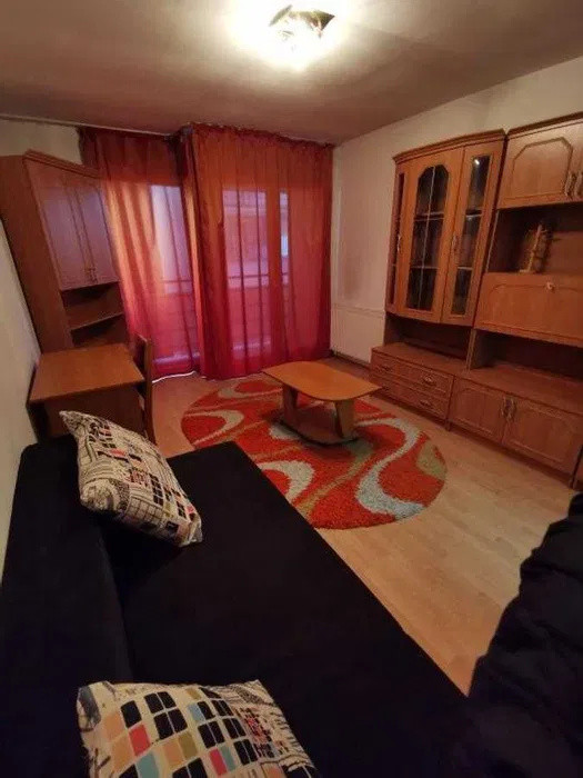 Garsoniera, 24mp, balcon, etaj intermediar, zona FSEGA