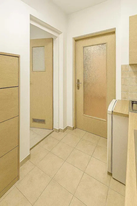 Garsoniera, 24mp, balcon, etaj intermediar, zona FSEGA