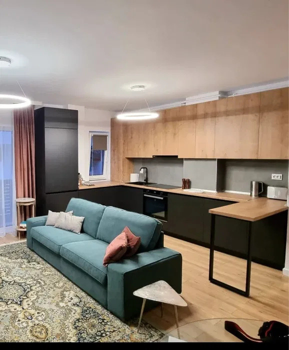 Apartament 2 camere, semidecomandat, etaj intermediar, la cheie, Baciu