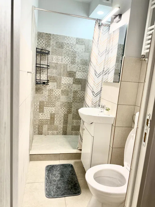 Închiriez apartament 3 camere modern, recent renovat