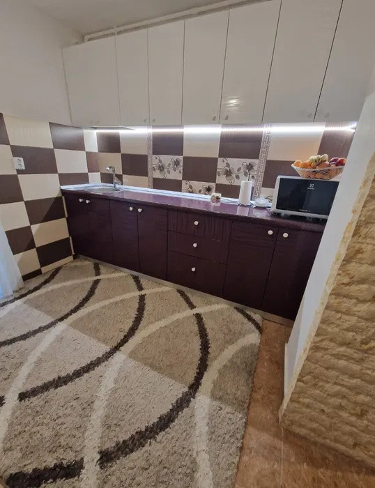 Apartament 3 camere, 58mp, doua parcari si garaj, la cheie, Baciu