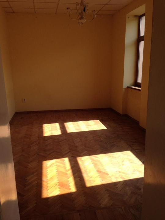 ULTRACENTRAL! Apartamet la Casa + gradina