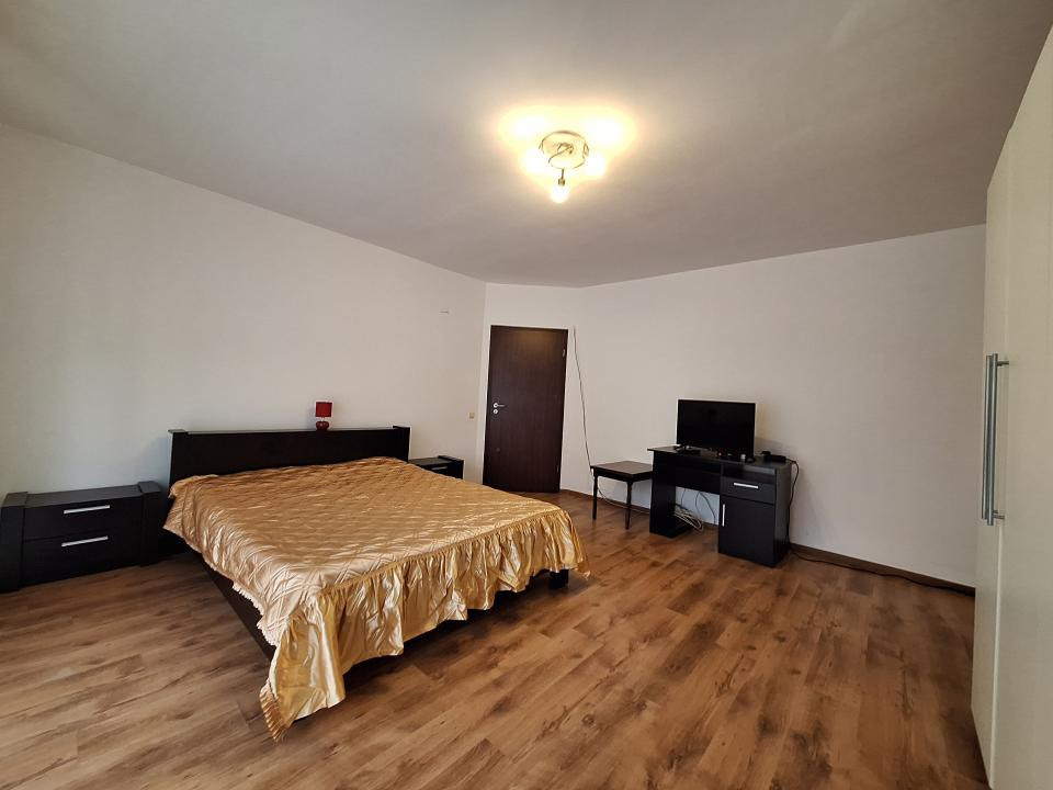 Apartament cu 2 camere, 46 mp, parcare, zona Stejarului