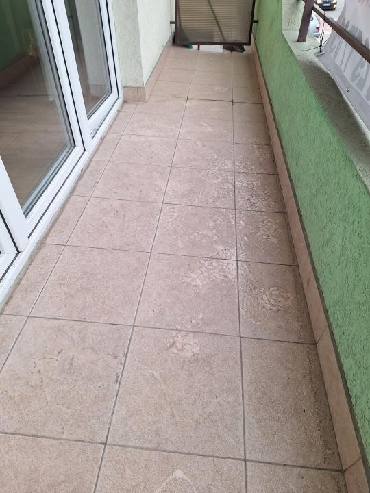 Apartament cu 2 camere, 46 mp, parcare, zona Stejarului