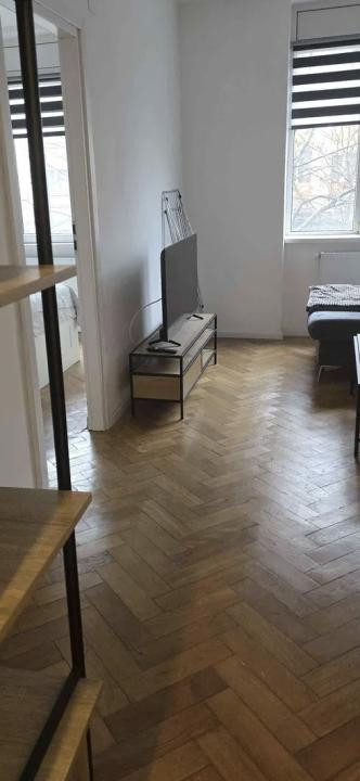 Apartament 2 camere, semidecomandat, Horea