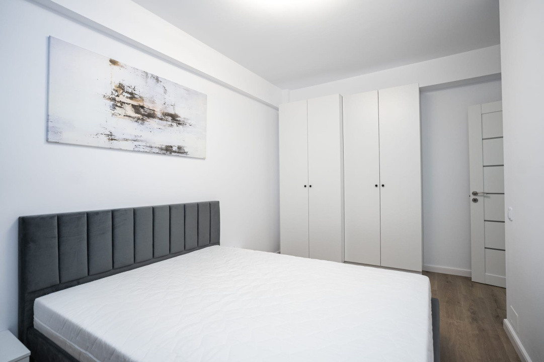 Apartament la prima închiriere,2 camere decomandate +terasa,zona Terra