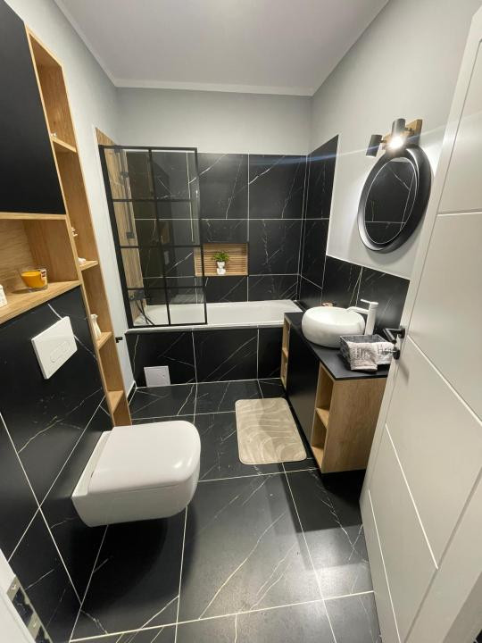 Apartament de 2 camere ultra lux, 50 mp, terasă, zona Eroilor