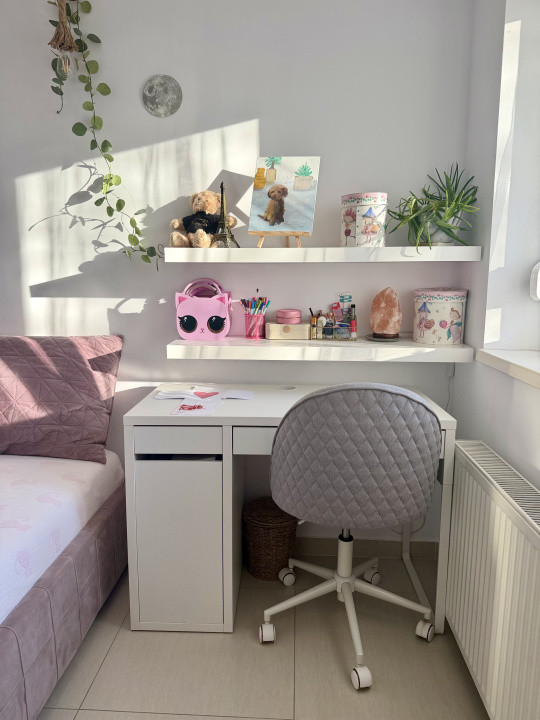 Apartament de 60 mp utili+2 balcoane, etaj 1,parcare,zona Kik