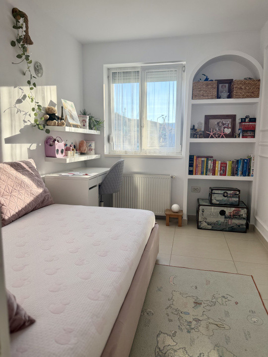 Apartament de 60 mp utili+2 balcoane, etaj 1,parcare,zona Kik
