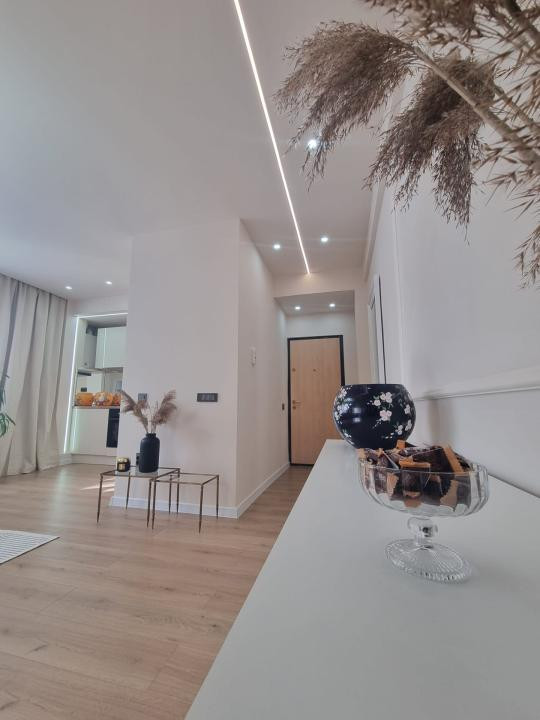 Apartament cu 2 camere,ultrafinisat ,zona centrală 
