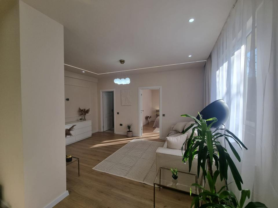 Apartament cu 2 camere,ultrafinisat ,zona centrală 