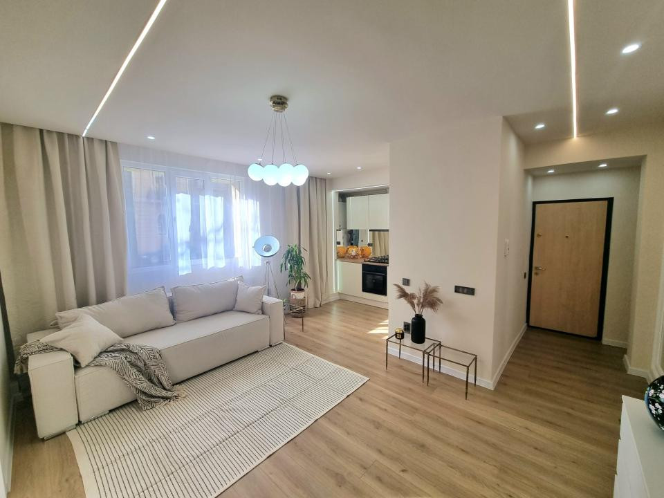 Apartament cu 2 camere,ultrafinisat ,zona centrală 