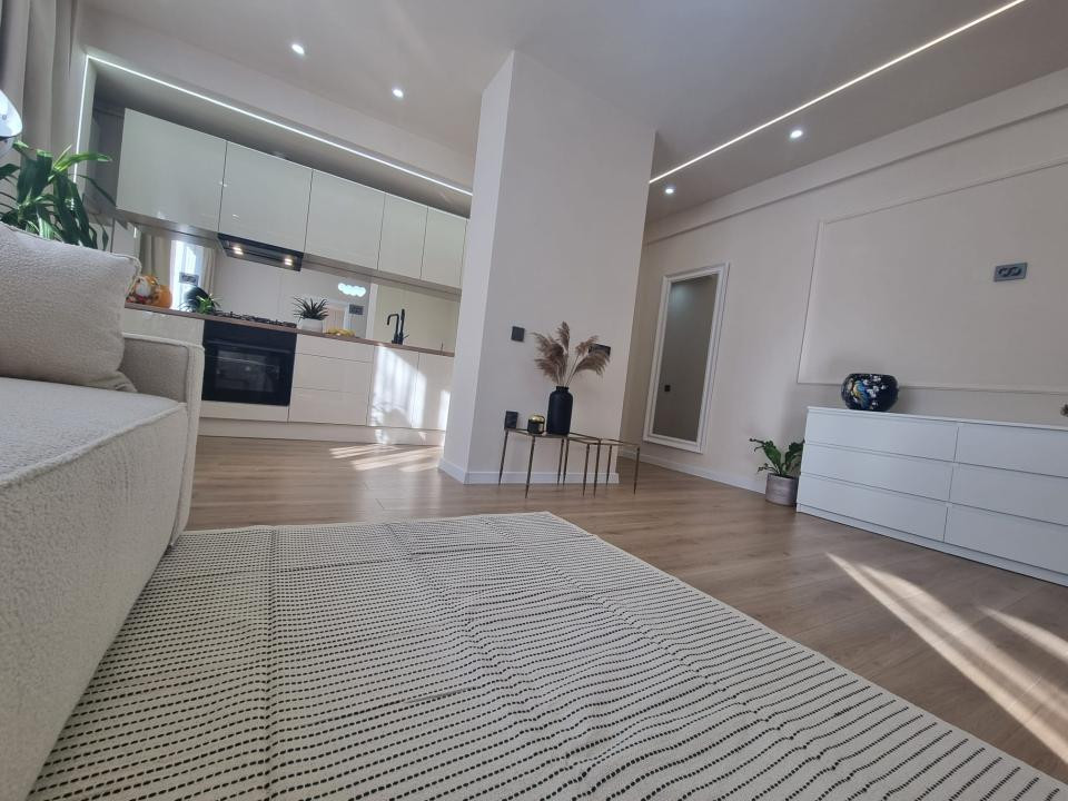 Apartament cu 2 camere,ultrafinisat ,zona centrală 