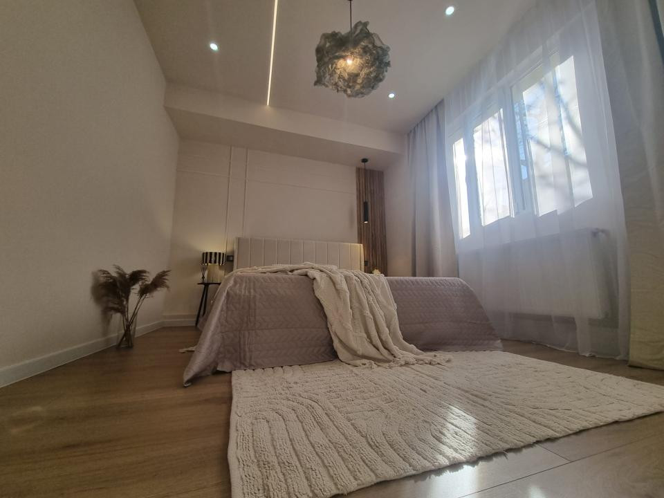 Apartament cu 2 camere,ultrafinisat ,zona centrală 