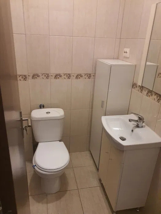 Apartament cu 3 camere, 76 mp, parcare, zona Stadionului