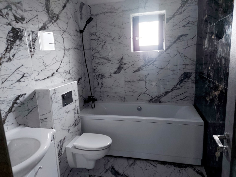 Casa individuala, 4 camere, curte 500mp, Corusu