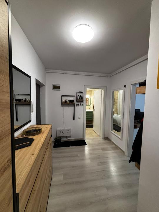 Apartament la cheie, etajul 1, zona Eroilor