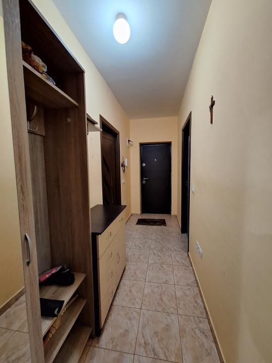 Apartament decomandat, etajul 1, garaj individual, strada Stejarului