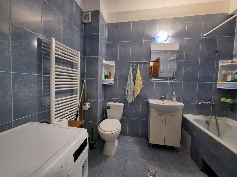 Apartament decomandat, etajul 1, garaj individual, strada Stejarului