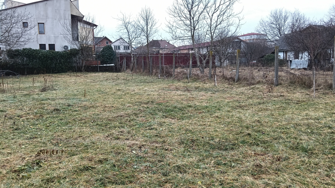 Teren intravilan 575mp + drum servitute