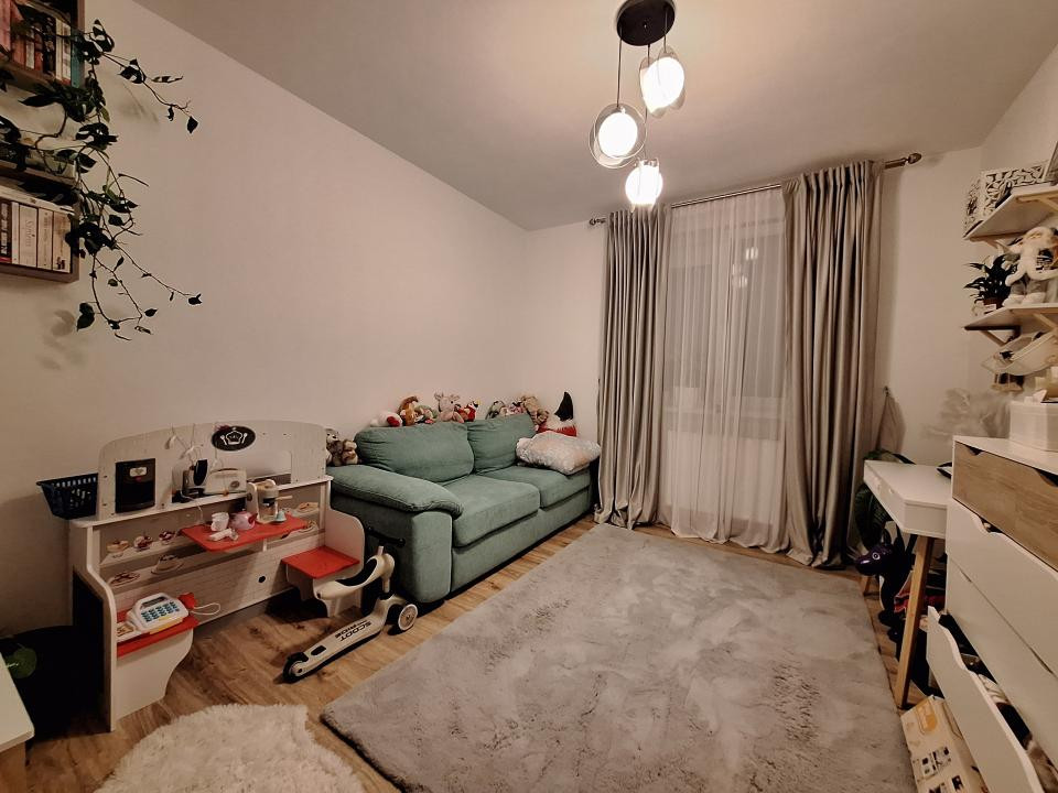 Apartament cu 3 camere, 80 mp, parcare, zona Eroilor