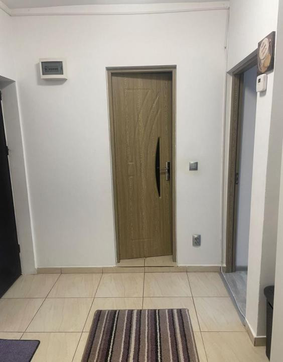 Apartament 2 camere, 50mp, etaj intermediar, parcare, zona Petrom
