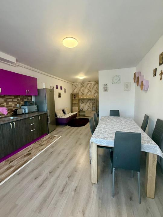 Apartament 2 camere, 50mp, etaj intermediar, parcare, zona Petrom