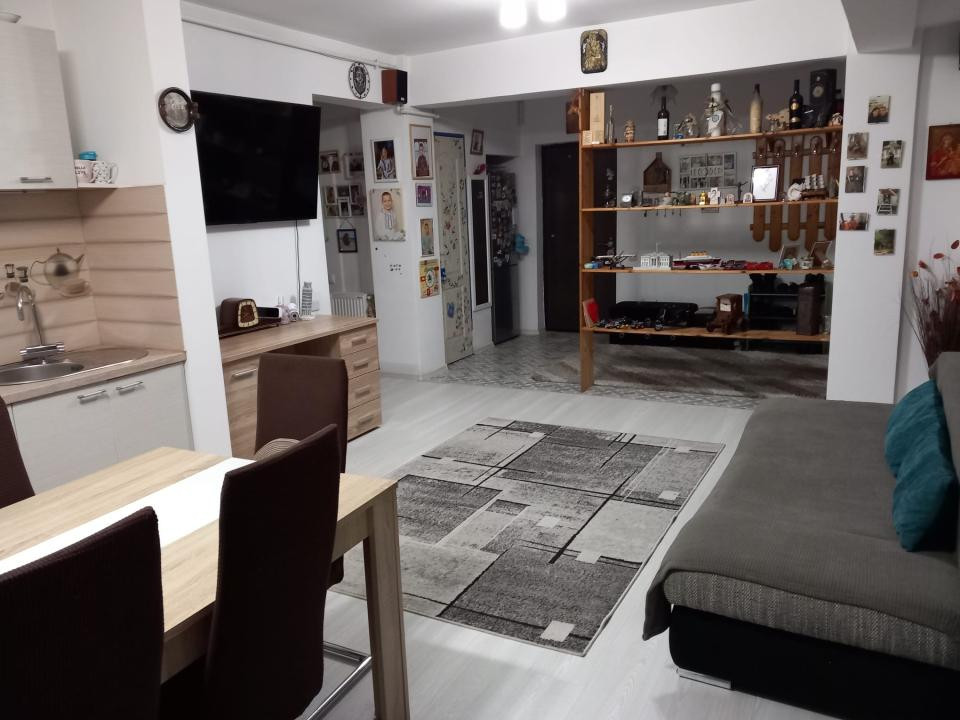 Apartament 3 camere, 76 mp, 2 băi, 2 parcări, etaj intermediar, Baciu
