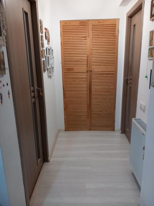 Apartament 3 camere, 76 mp, 2 băi, 2 parcări, etaj intermediar, Baciu