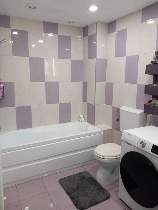 Apartament 3 camere, 76 mp, 2 băi, 2 parcări, etaj intermediar, Baciu