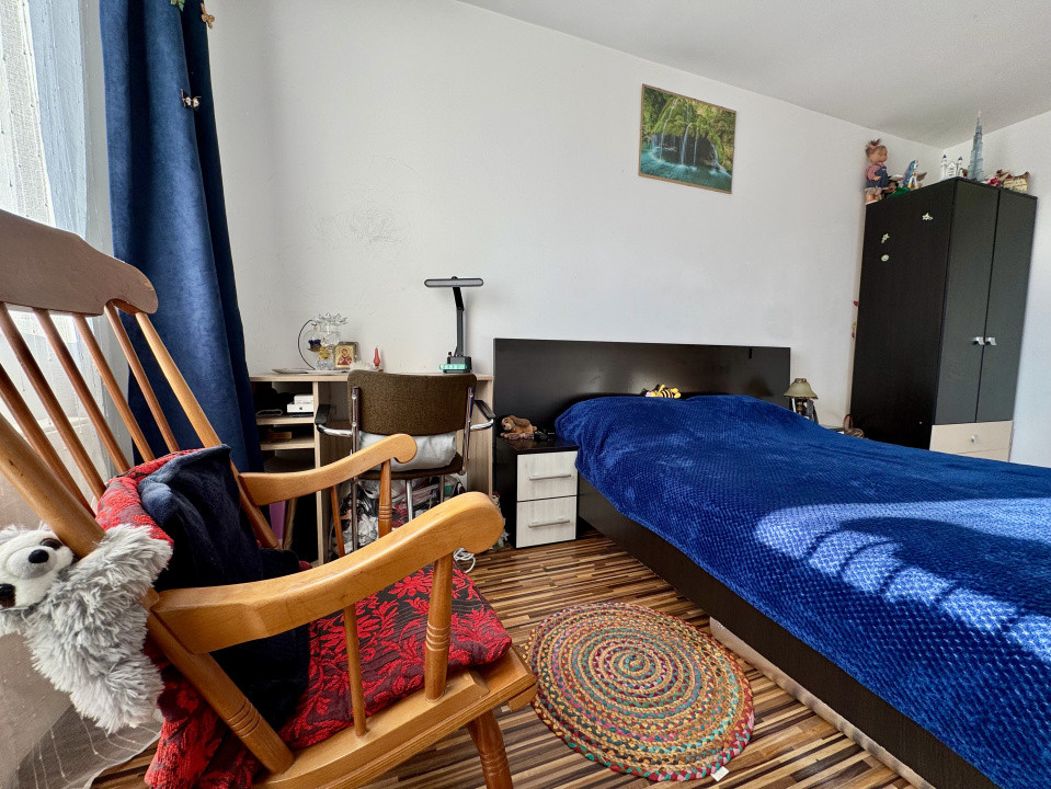 Apartament 3 camere, 76 mp, 2 băi, 2 parcări, etaj intermediar, Baciu