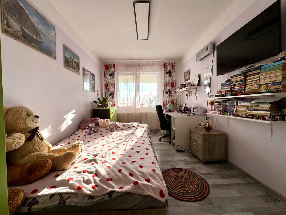 Apartament 3 camere, 76 mp, 2 băi, 2 parcări, etaj intermediar, Baciu