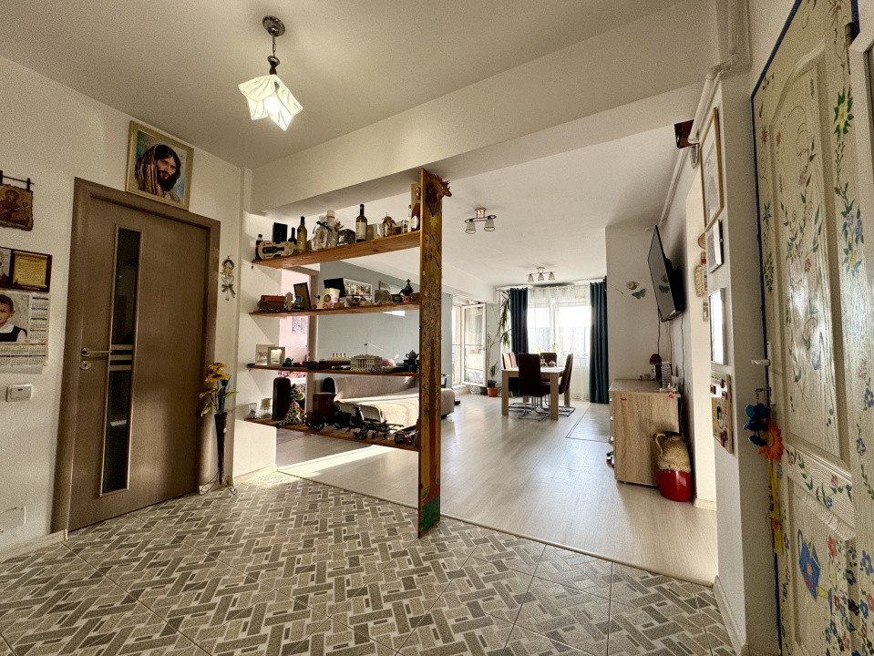 Apartament 3 camere, 76 mp, 2 băi, 2 parcări, etaj intermediar, Baciu