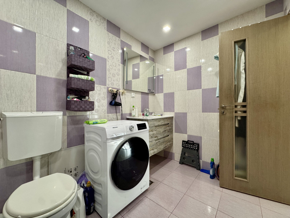 Apartament 3 camere, 76 mp, 2 băi, 2 parcări, etaj intermediar, Baciu