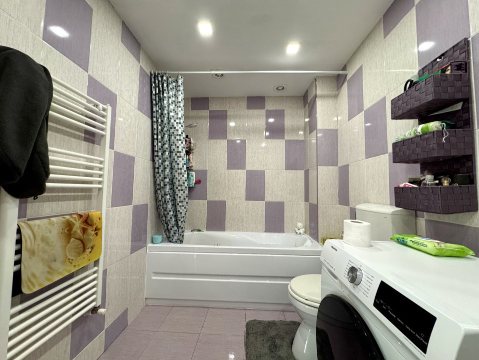 Apartament 3 camere, 76 mp, 2 băi, 2 parcări, etaj intermediar, Baciu