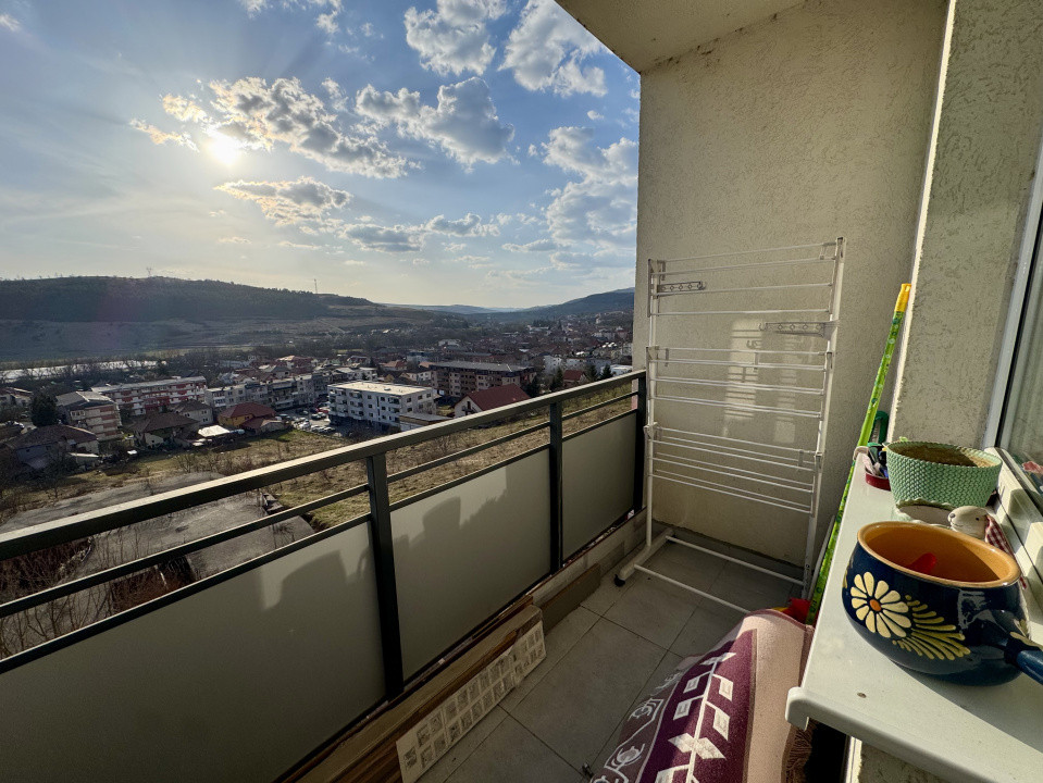 Apartament 3 camere, 76 mp, 2 băi, 2 parcări, etaj intermediar, Baciu